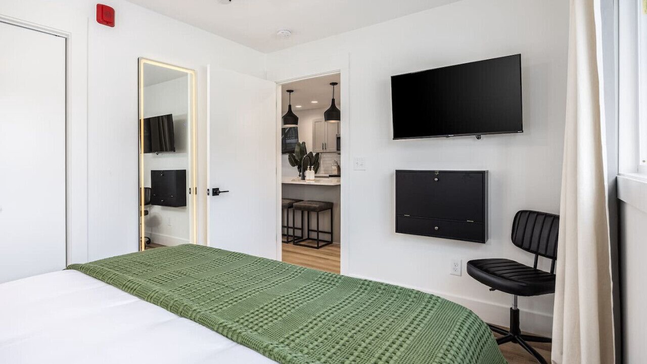 Photo of Bedroom in Hillsboro Village