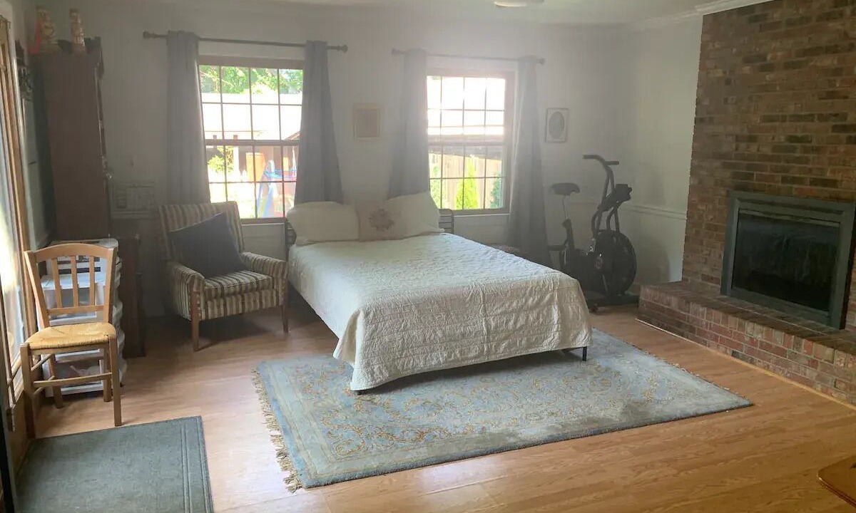 Photo of Bedroom in Beechmont