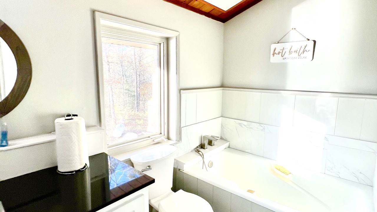Photo of Bathroom in Center Ridge