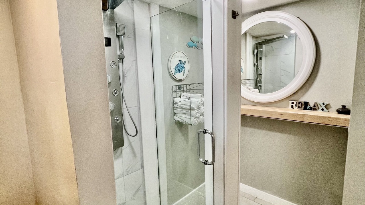 Photo of Bathroom in Center Ridge