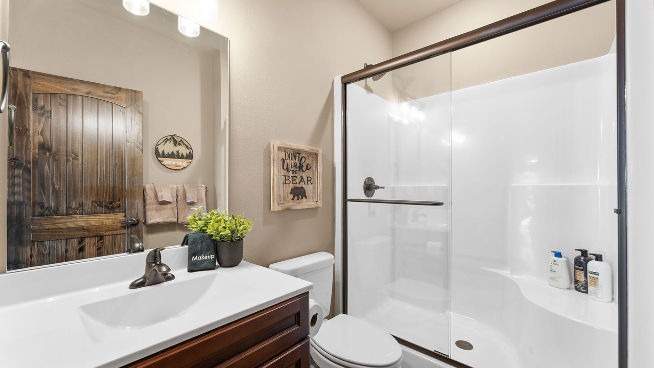 Photo of Bathroom in Kimberling City