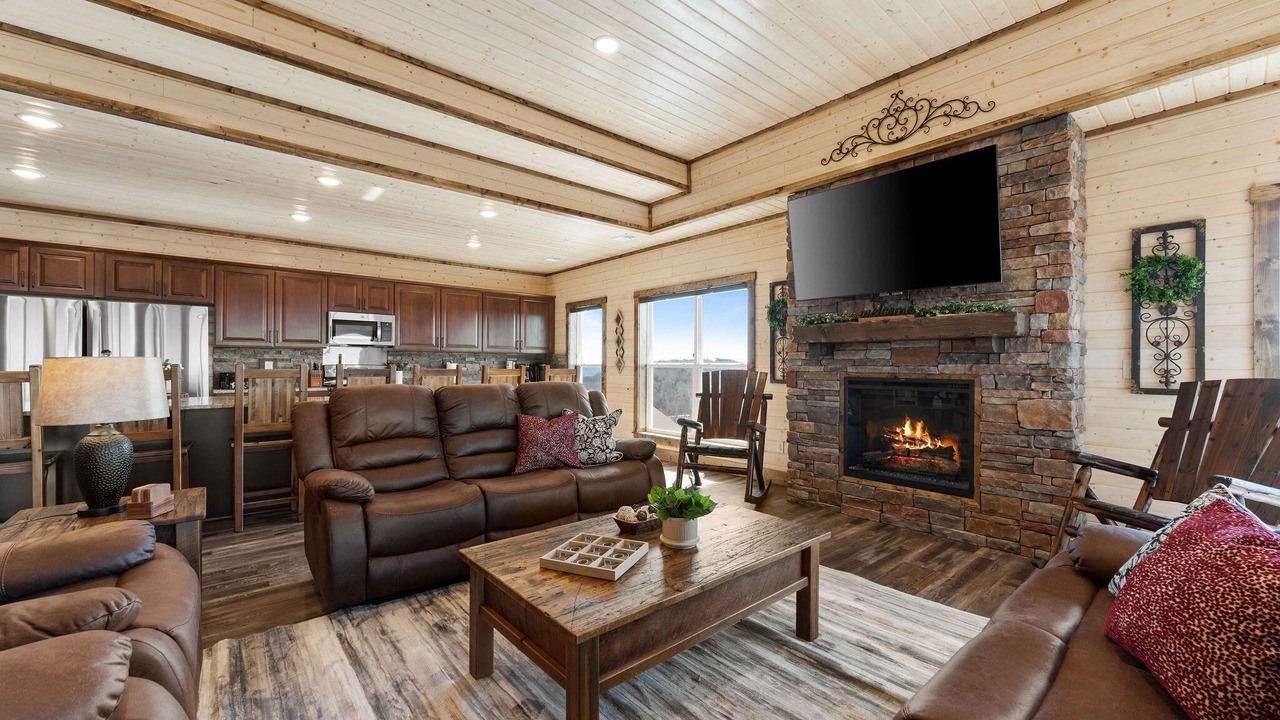 Photo of Livingroom in Kimberling City