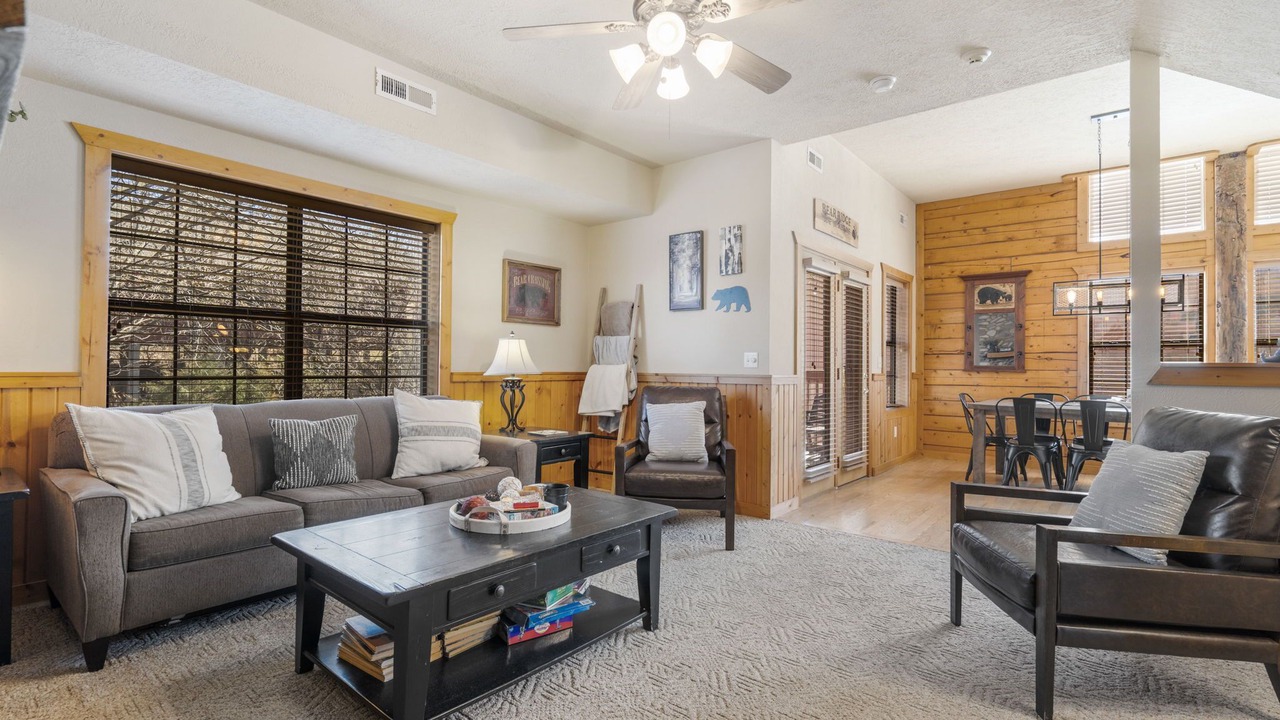 Photo of Bedroom in Branson Theater District