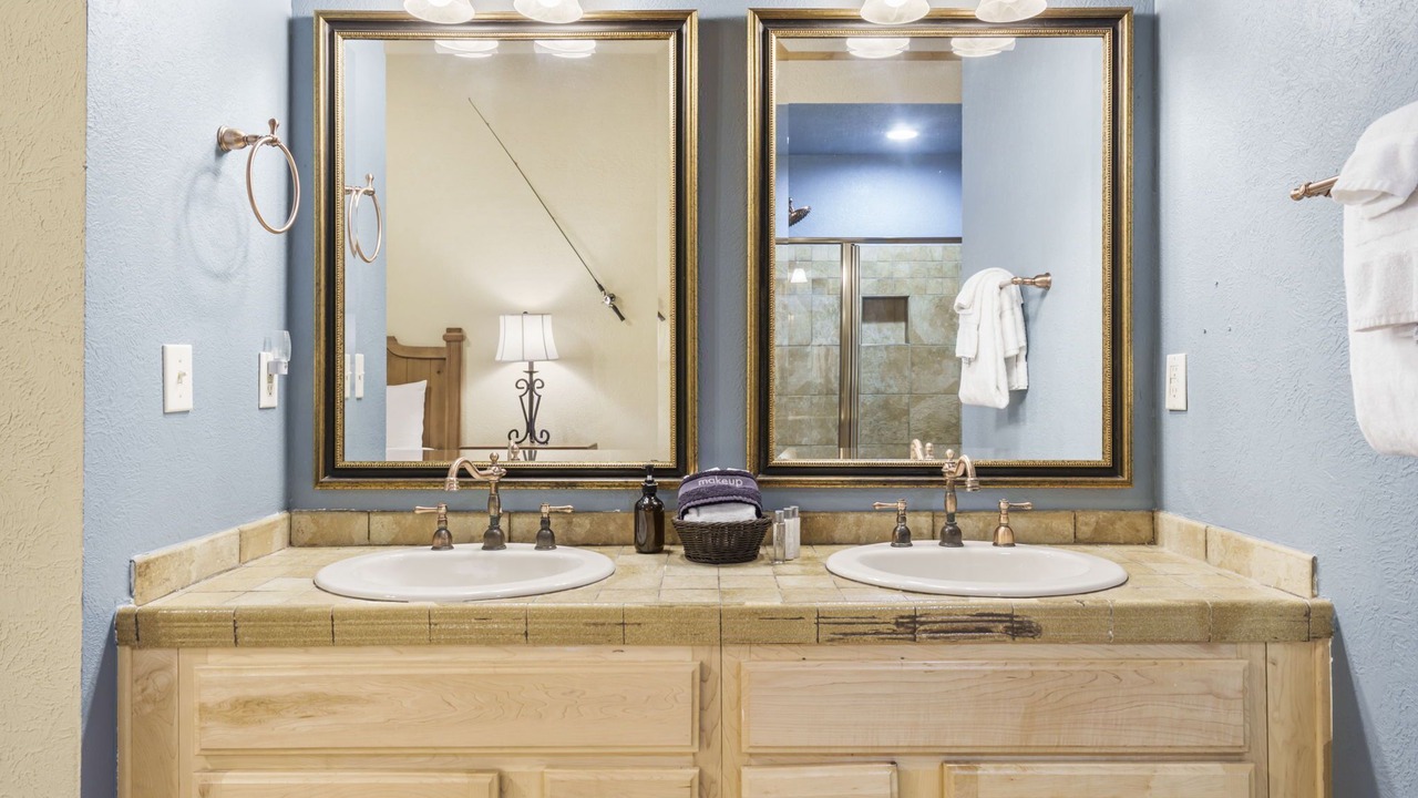 Photo of Bathroom in Branson Theater District