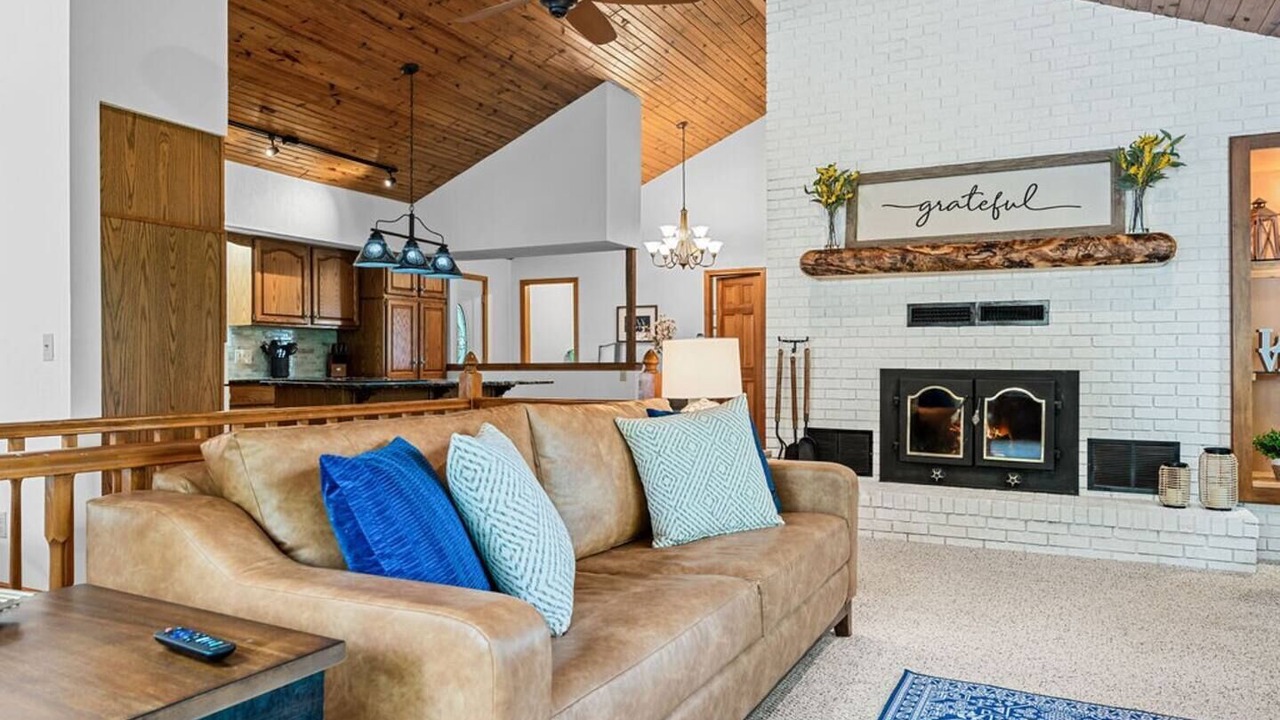 Photo of Livingroom in Branson West