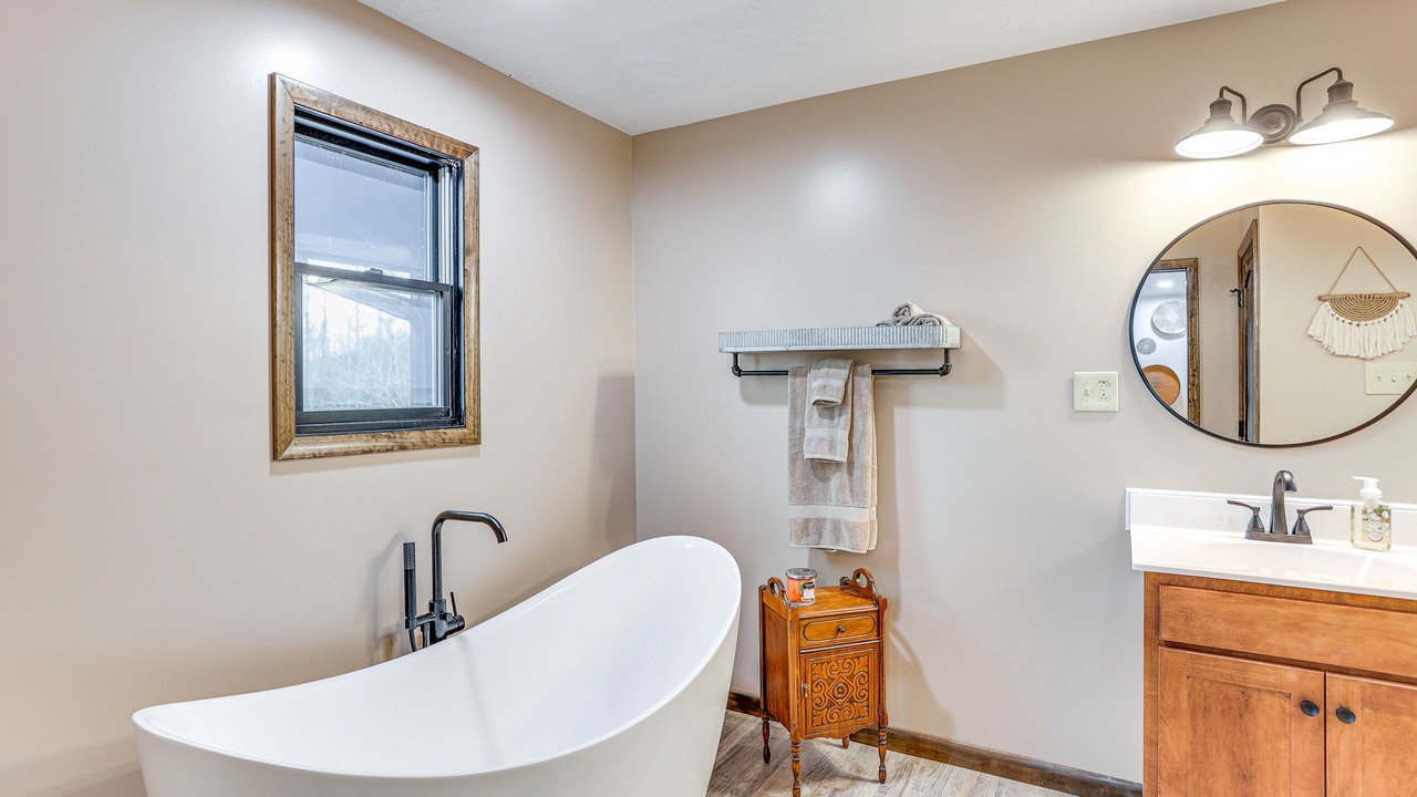 Photo of Bathroom in Sugar Tree