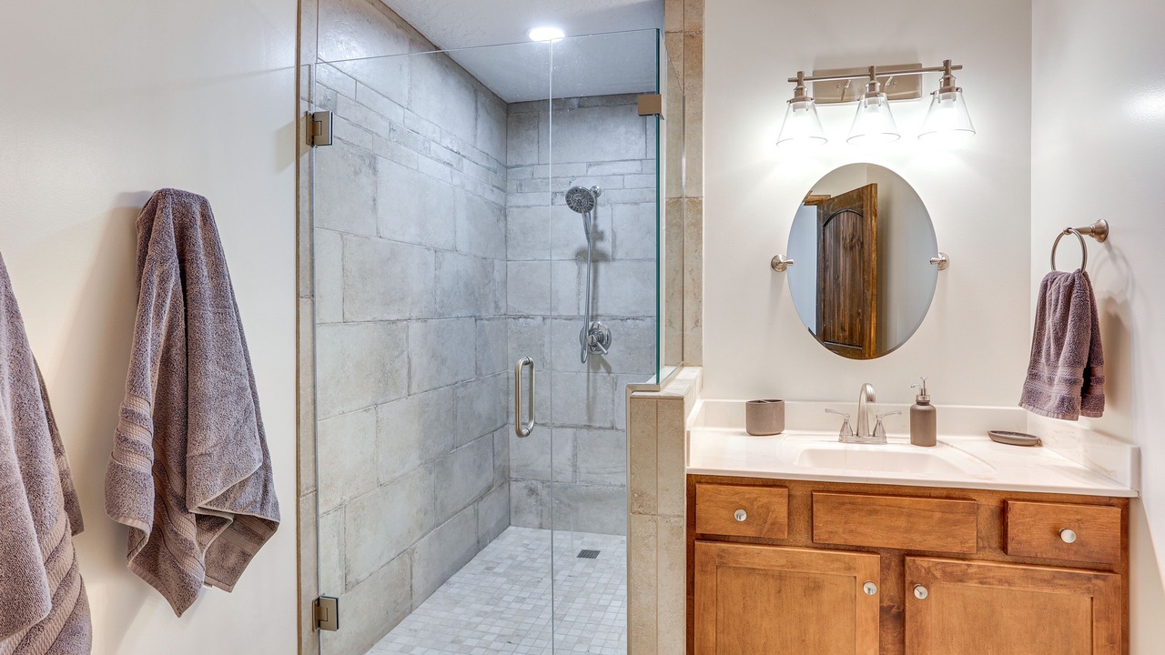Photo of Bathroom in Sugar Tree