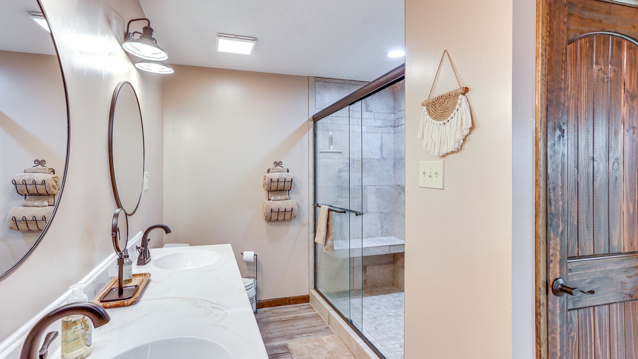 Photo of Bathroom in Sugar Tree