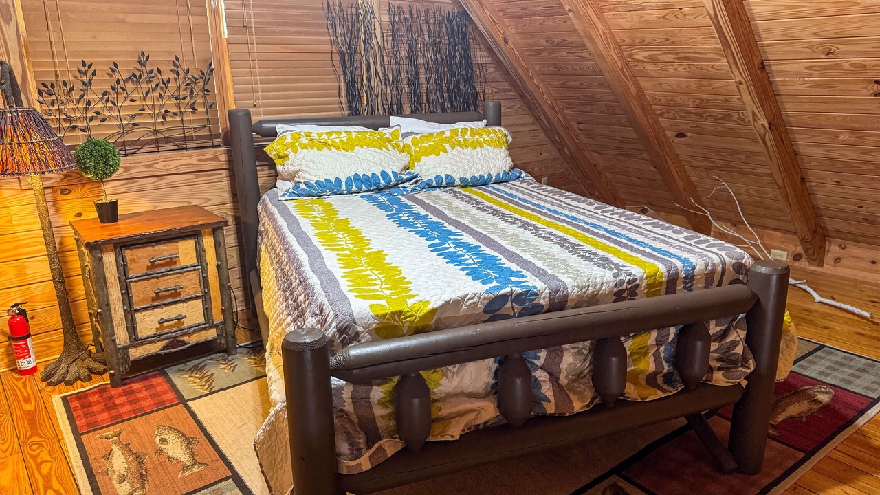 Photo of Bedroom in Wears Valley