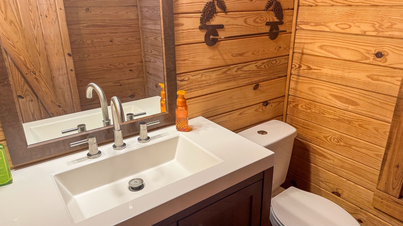 Photo of Bathroom in Wears Valley