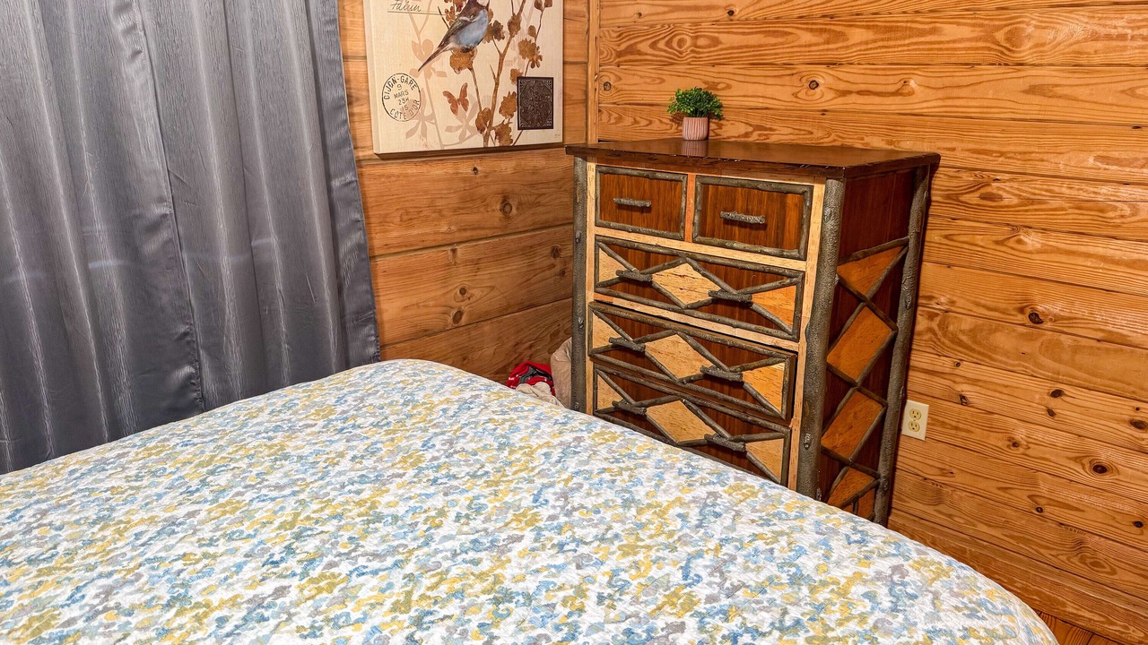 Photo of Bedroom in Wears Valley