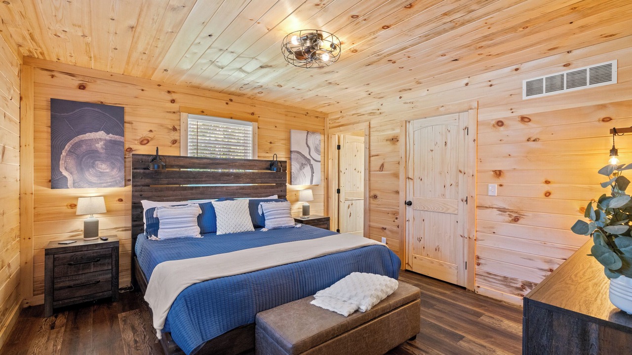 Photo of Bedroom in Rogers