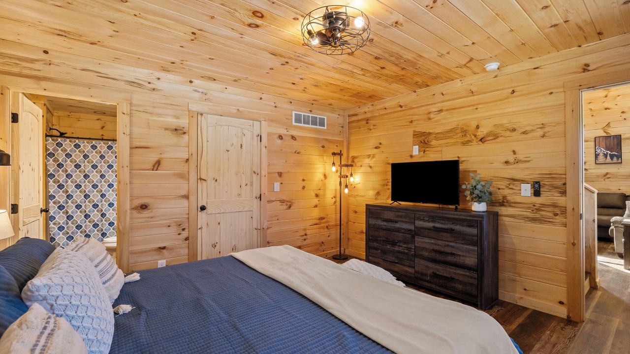 Photo of Bedroom in Rogers