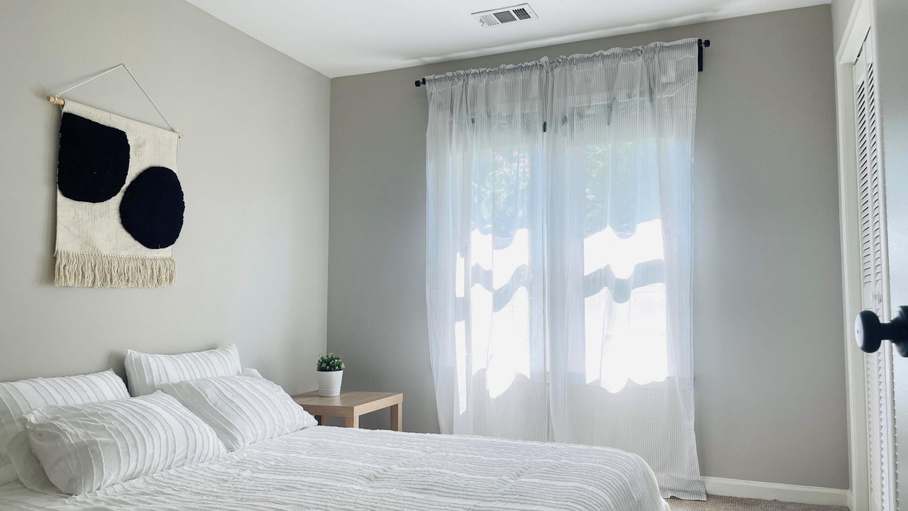 Photo of Bedroom in Central Gardens