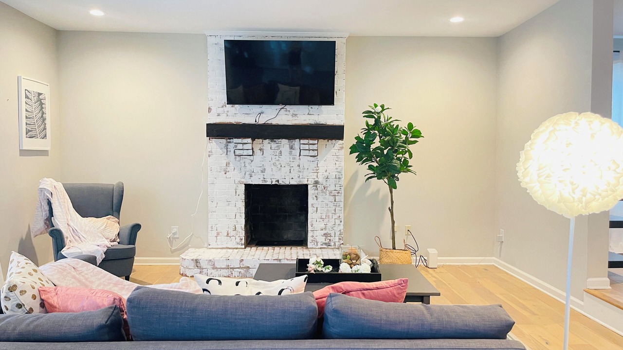 Photo of Livingroom in Central Gardens