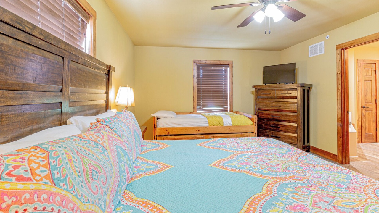 Photo of Bedroom in Reeds Spring