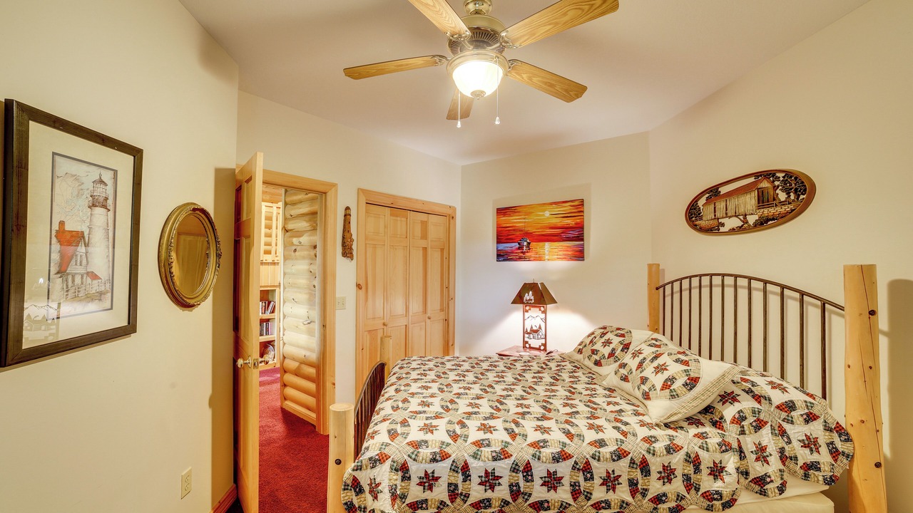 Photo of Bedroom in Shell Knob