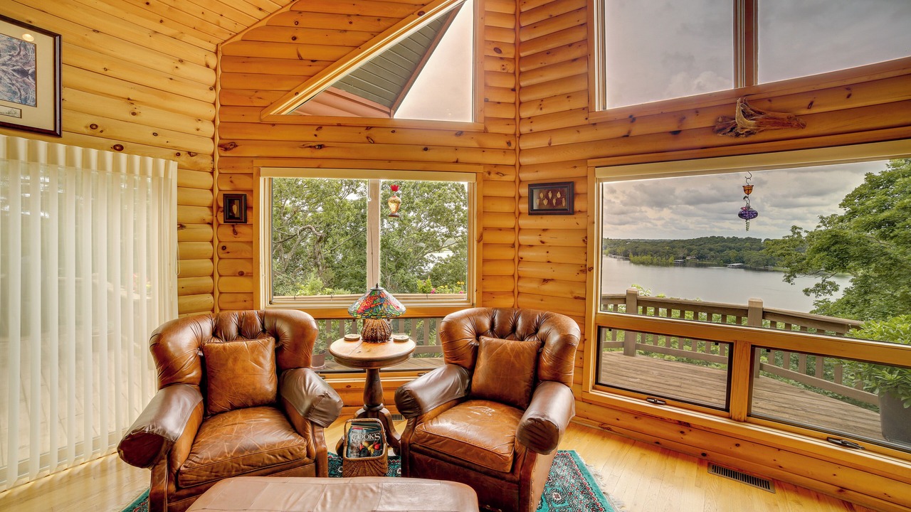 Photo of Livingroom in Shell Knob