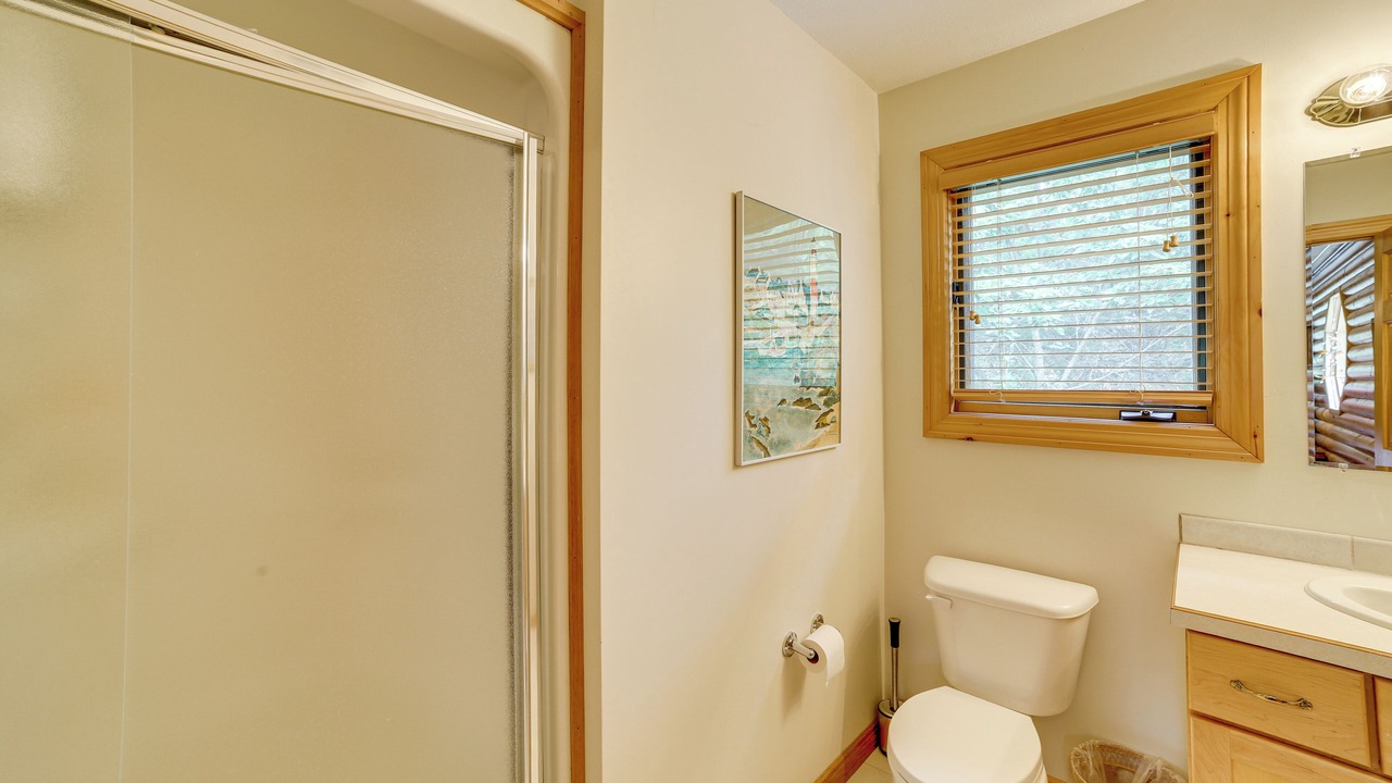 Photo of Bathroom in Shell Knob