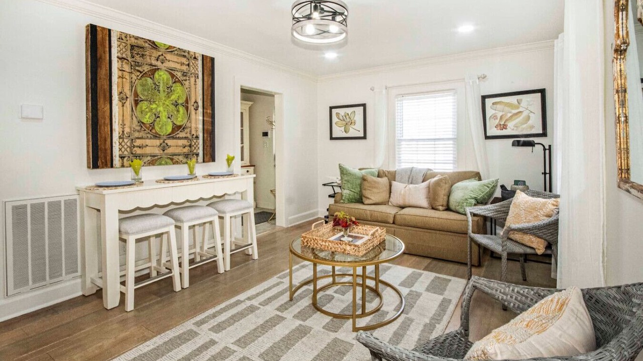 Photo of Livingroom in Knoxville