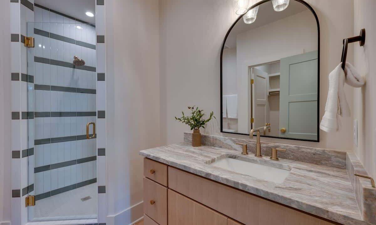 Photo of Bathroom in Hillsboro Village