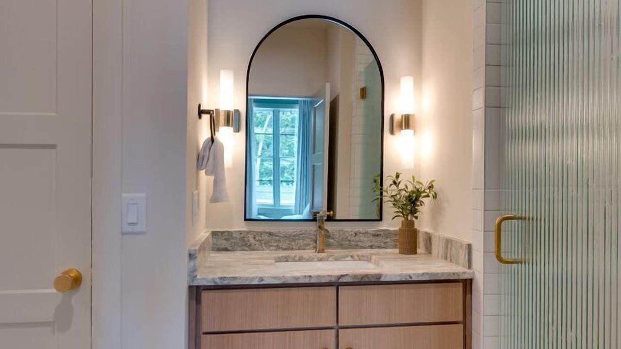 Photo of Bathroom in Hillsboro Village