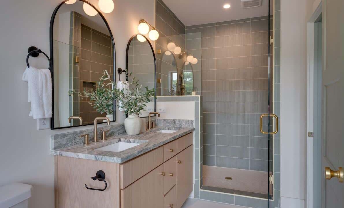 Photo of Bathroom in Hillsboro Village