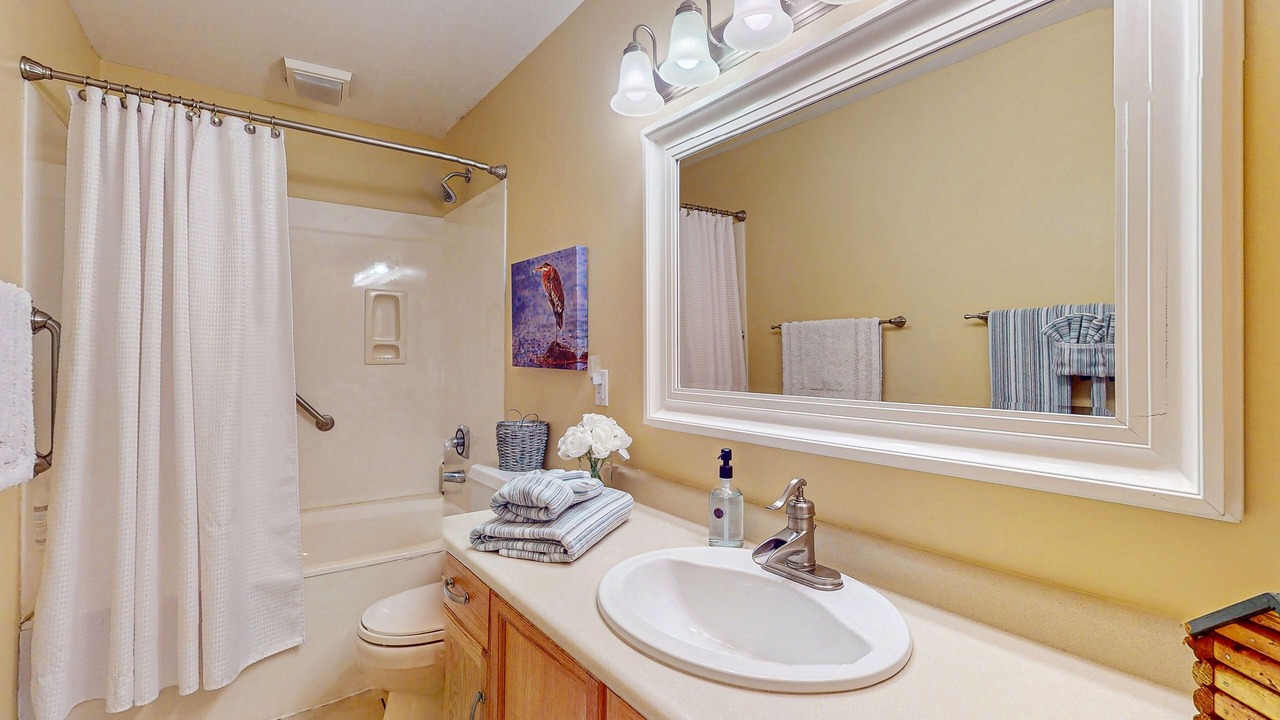 Photo of Bathroom in Hollister