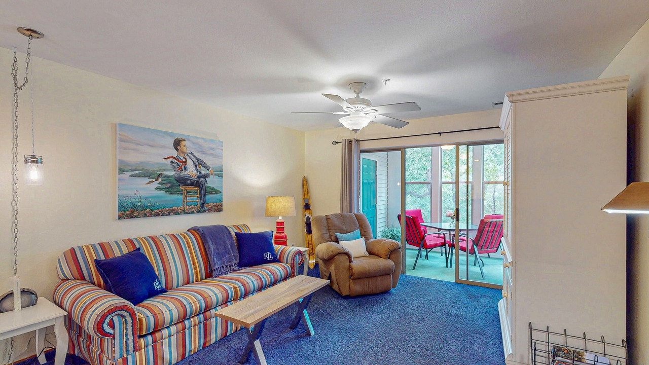 Photo of Livingroom in Hollister