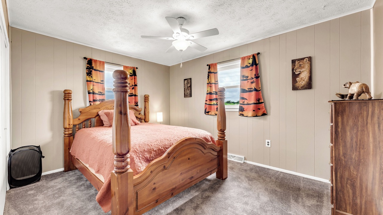 Photo of Bedroom in Shell Knob