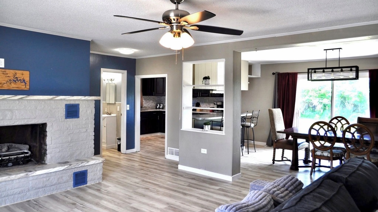 Photo of Livingroom in Shell Knob