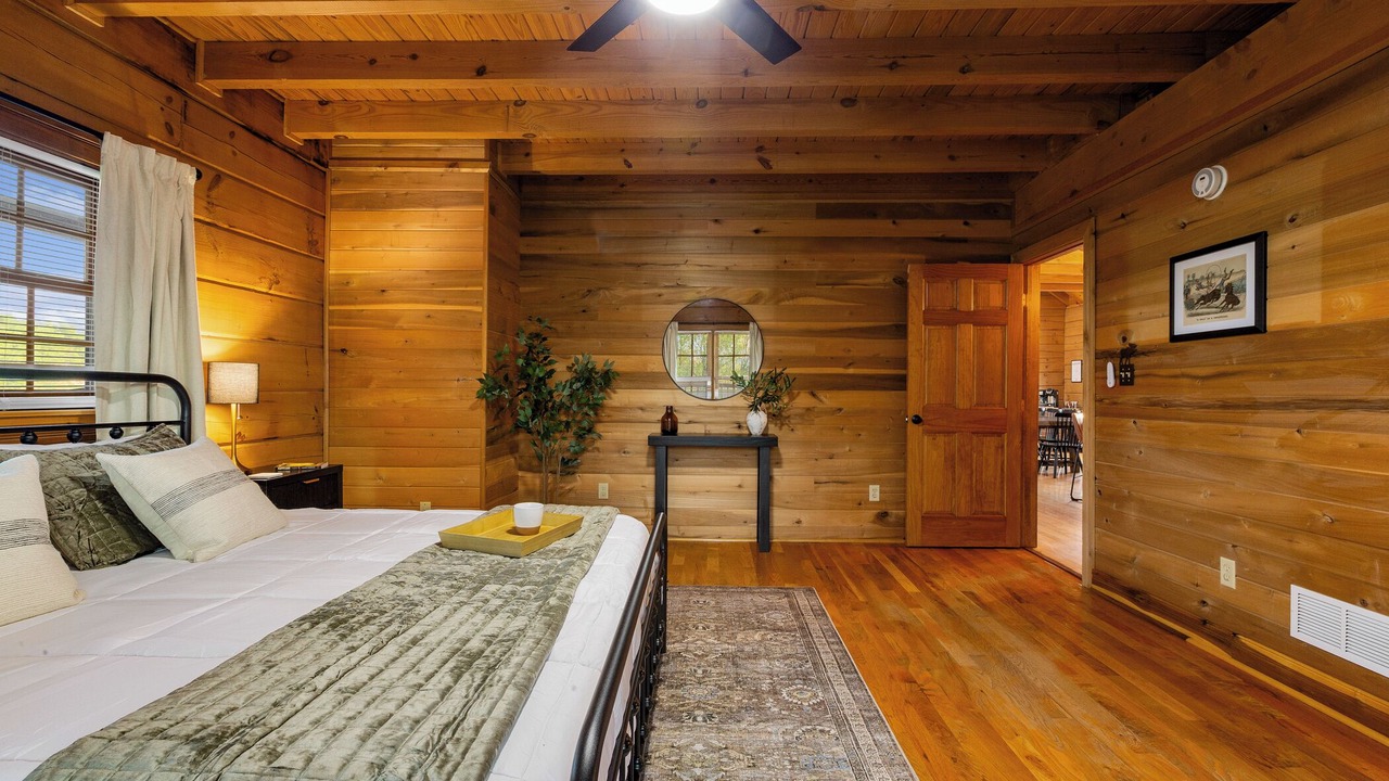 Photo of Bedroom in Coxs Creek