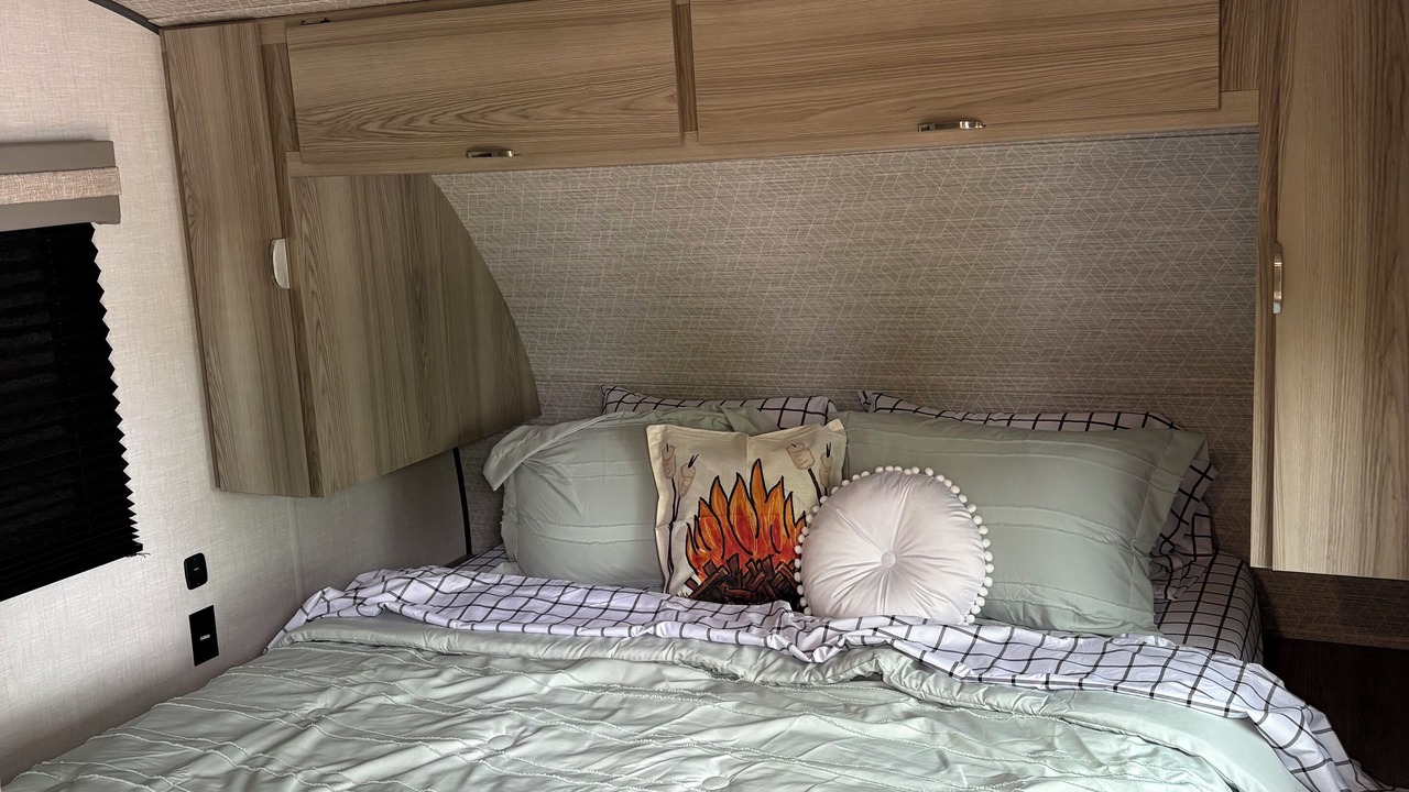 Photo of Bedroom in Lobelville