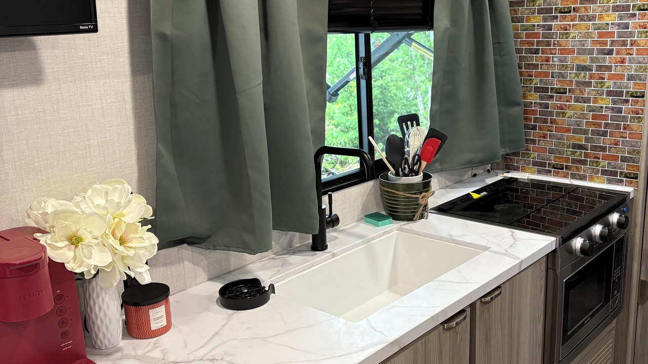 Photo of Kitchen in Lobelville