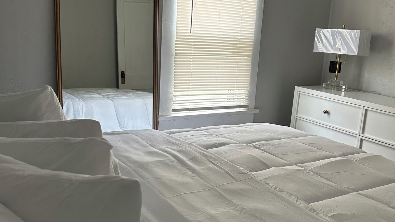 Photo of Bedroom in Clinton