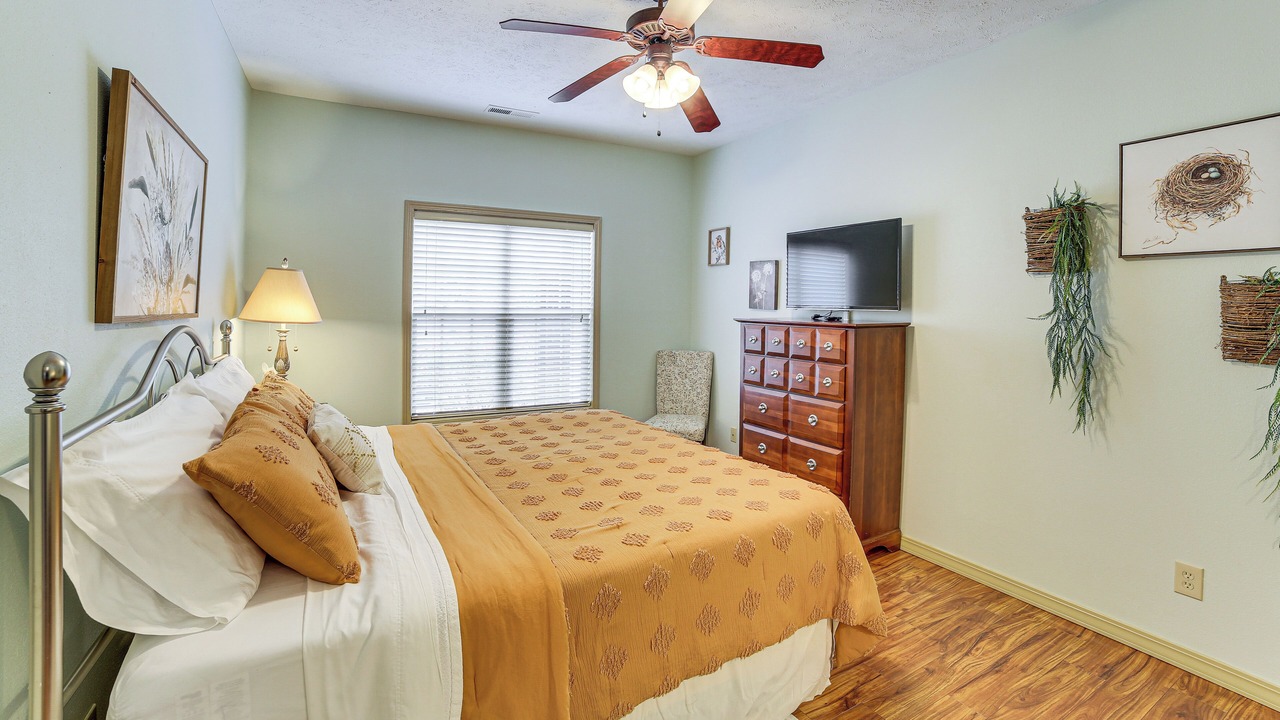 Photo of Bedroom in Branson West