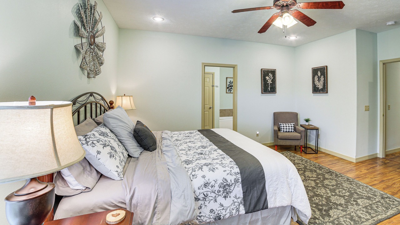 Photo of Bedroom in Branson West