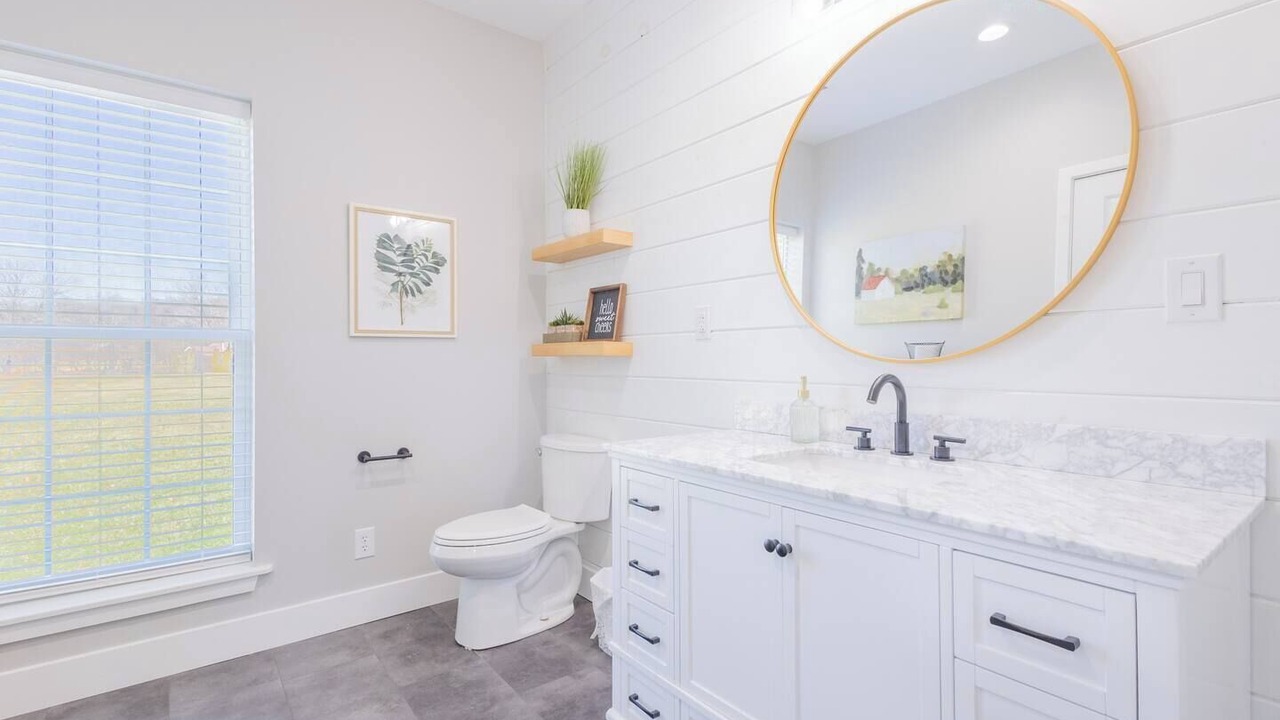 Photo of Bedroom in Clay City