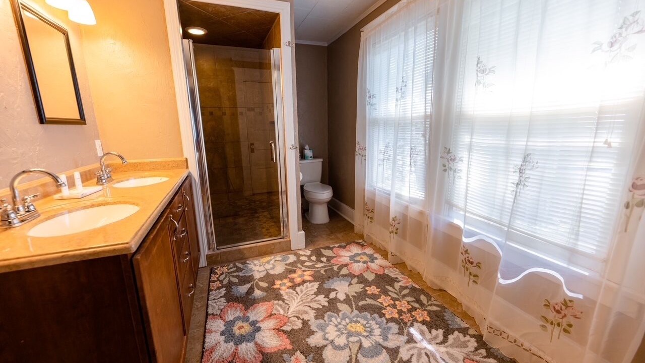 Photo of Bathroom in Independence