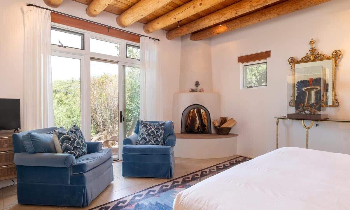 Photo of Bedroom in Tesuque