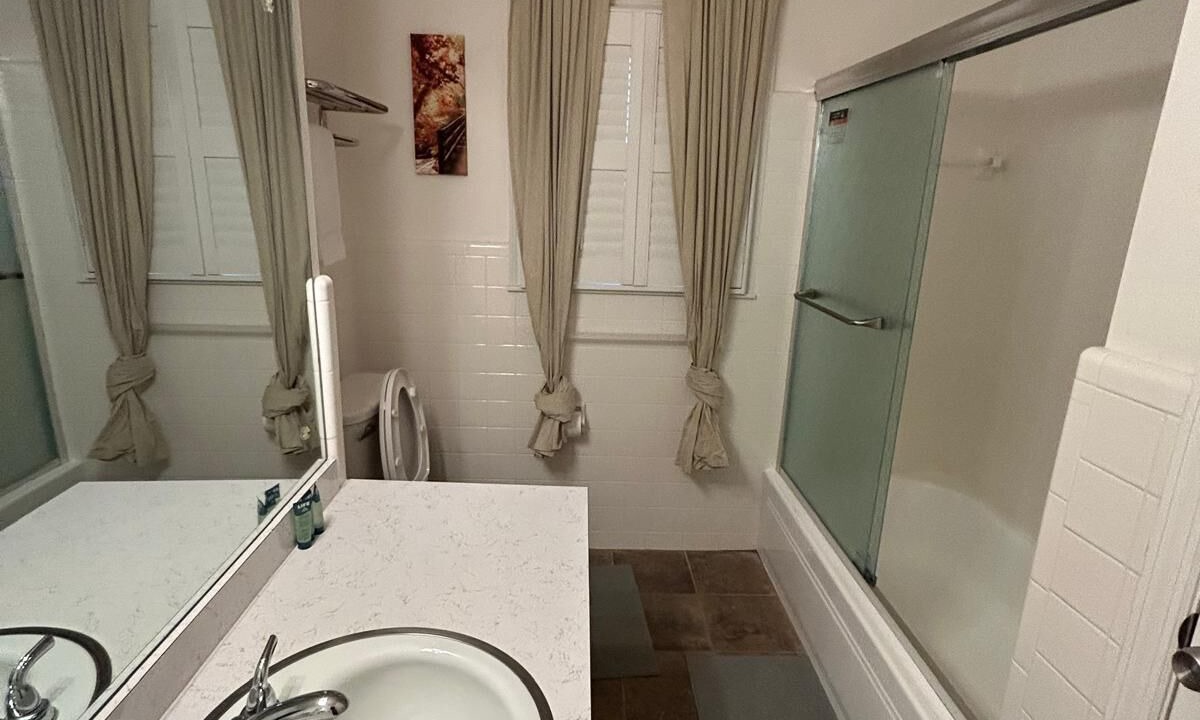 Photo of Bathroom in East Memphis