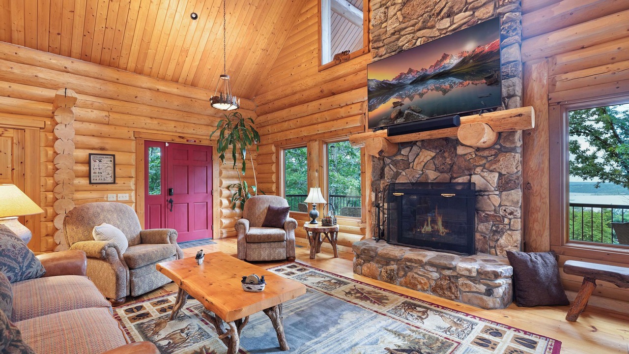 Photo of Bedroom in Kimberling City
