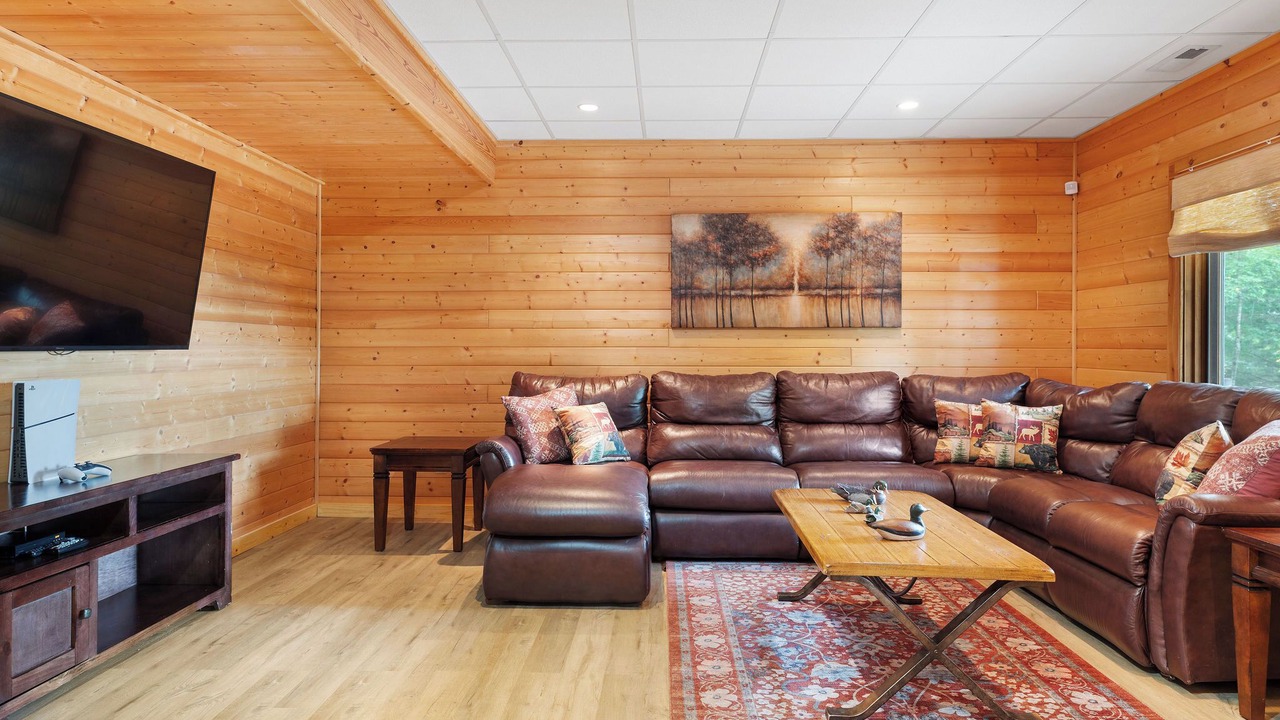 Photo of Bedroom in Kimberling City