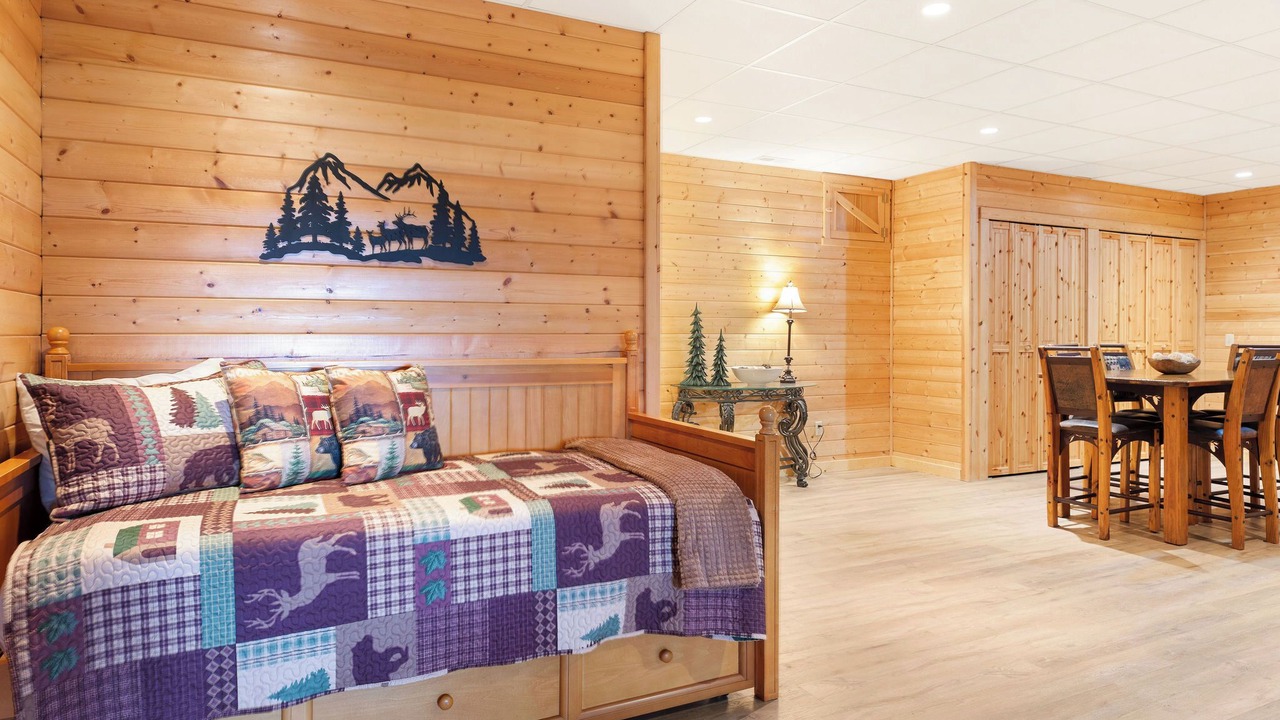 Photo of Bedroom in Kimberling City