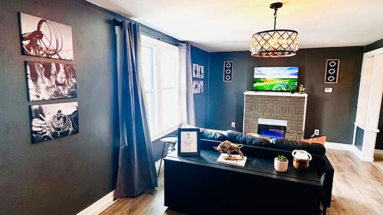 Photo of Livingroom in Russell