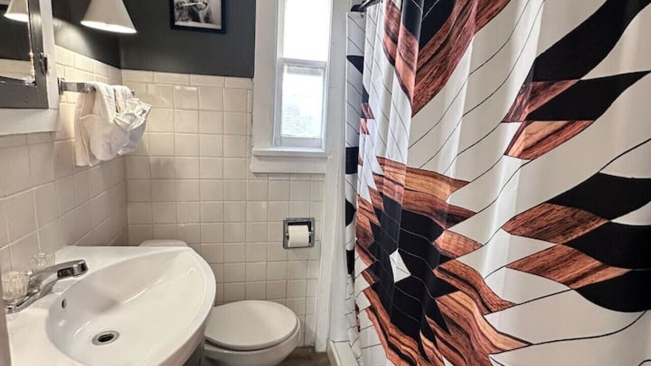 Photo of Bathroom in Russell