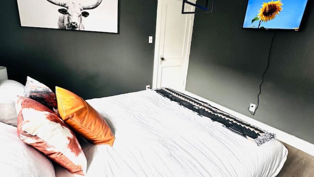 Photo of Bedroom in Russell