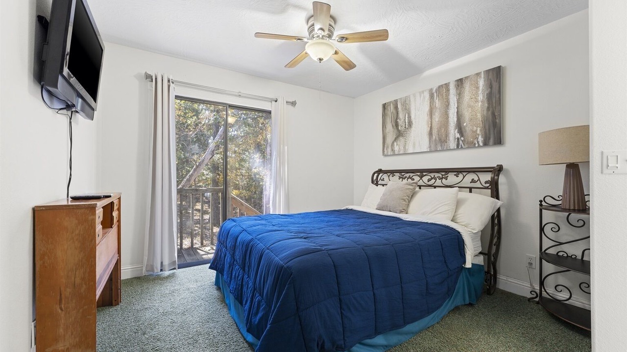 Photo of Bedroom in Branson West