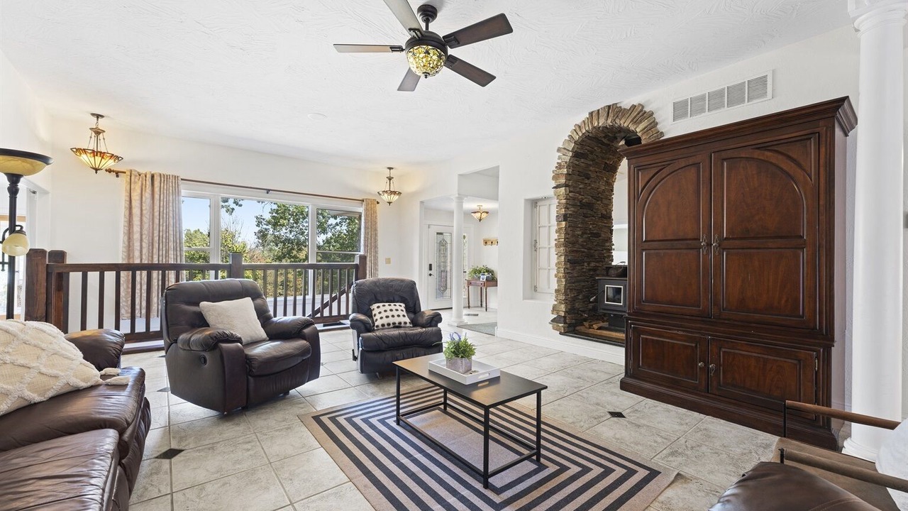 Photo of Livingroom in Branson West
