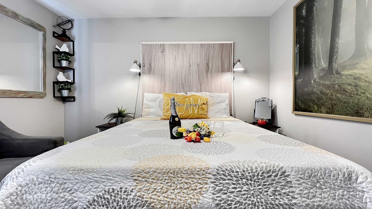 Photo of Bedroom in Notch Estates